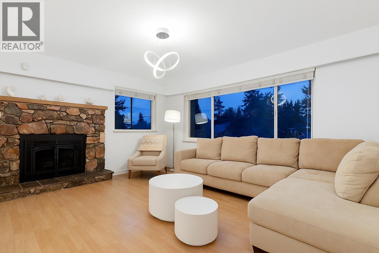 4158 Mt Seymour Parkway, North Vancouver, British Columbia  V7G 1C5 - Photo 6 - R3105125