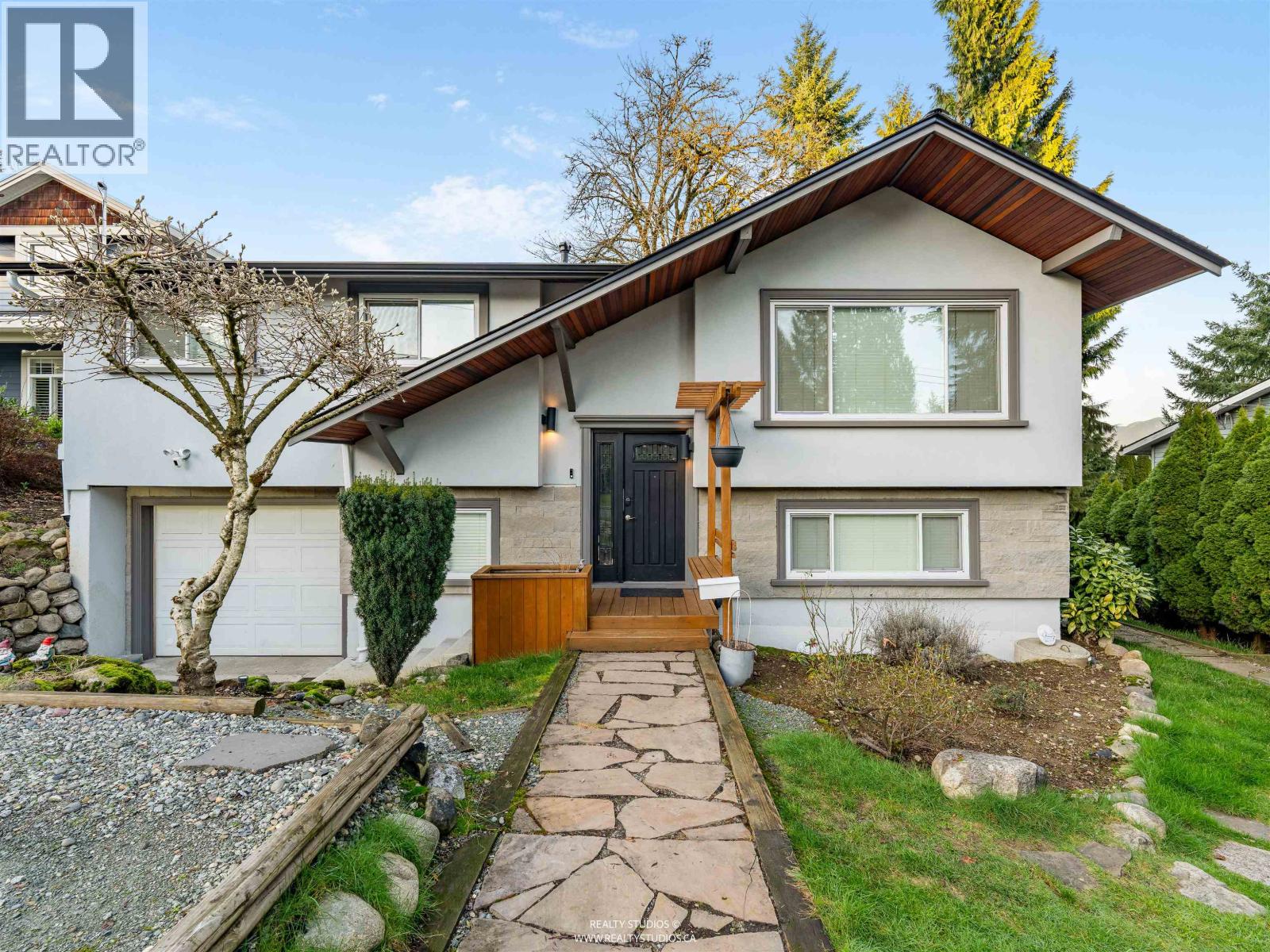 4158 MT SEYMOUR PARKWAY, North Vancouver, British Columbia