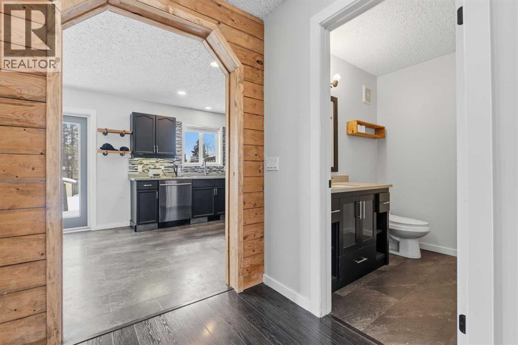 11 Merrifield Place, Whitecourt, Alberta  T7S 1T3 - Photo 9 - A2297082