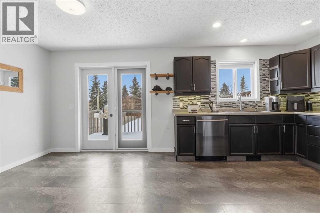 11 Merrifield Place, Whitecourt, Alberta  T7S 1T3 - Photo 12 - A2297082