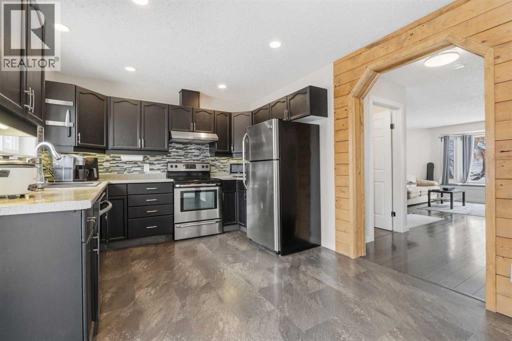 11 Merrifield Place, Whitecourt, Alberta  T7S 1T3 - Photo 10 - A2297082