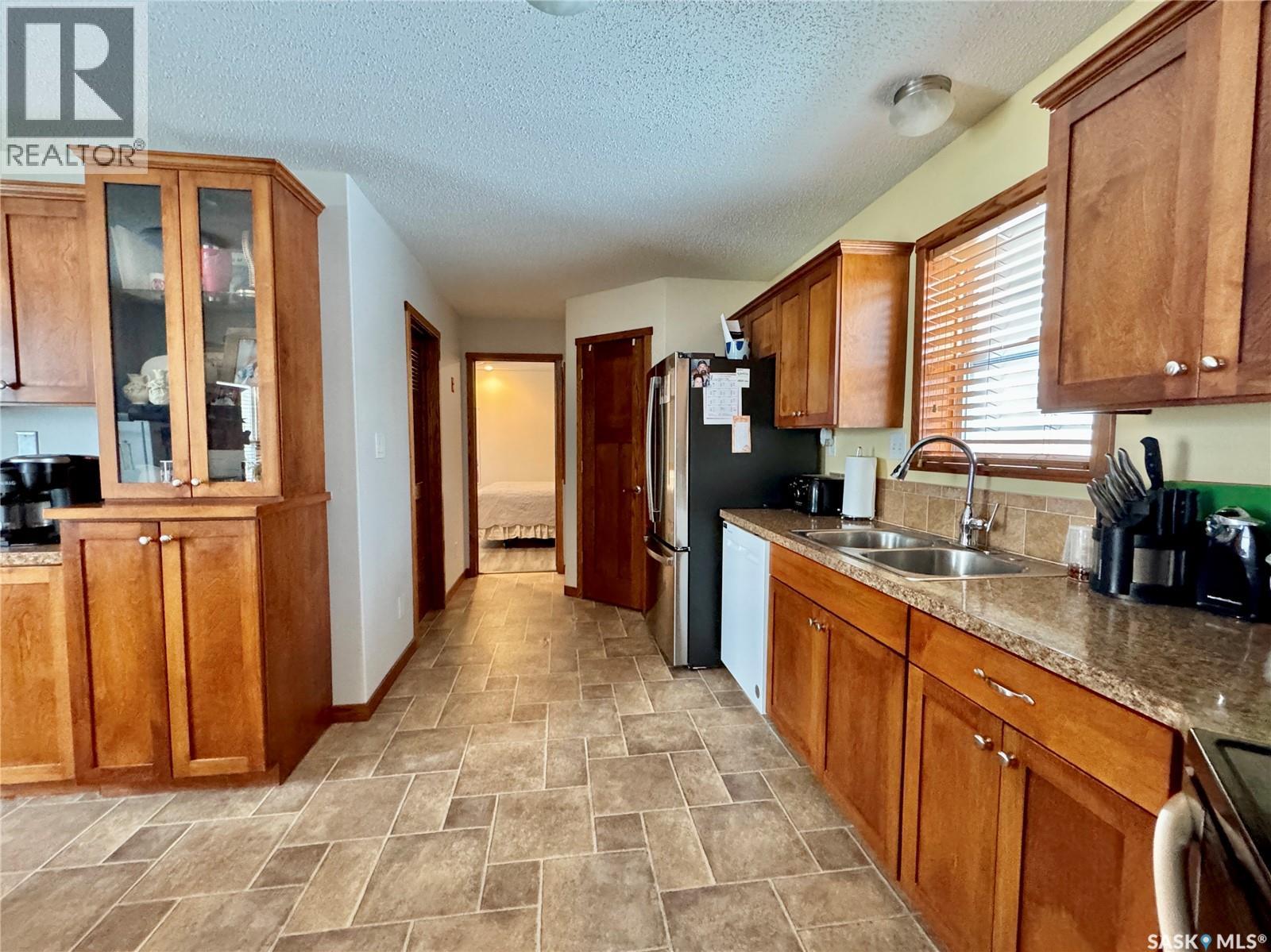 220 Fifth Street, Bredenbury, Saskatchewan  S0A 0H0 - Photo 5 - SK031502