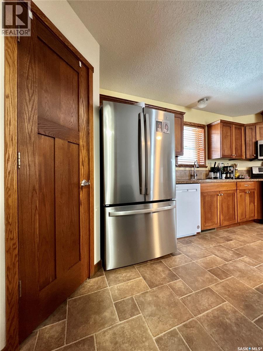 220 Fifth Street, Bredenbury, Saskatchewan  S0A 0H0 - Photo 6 - SK031502