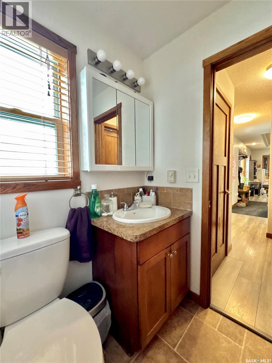 220 Fifth Street, Bredenbury, Saskatchewan  S0A 0H0 - Photo 29 - SK031502