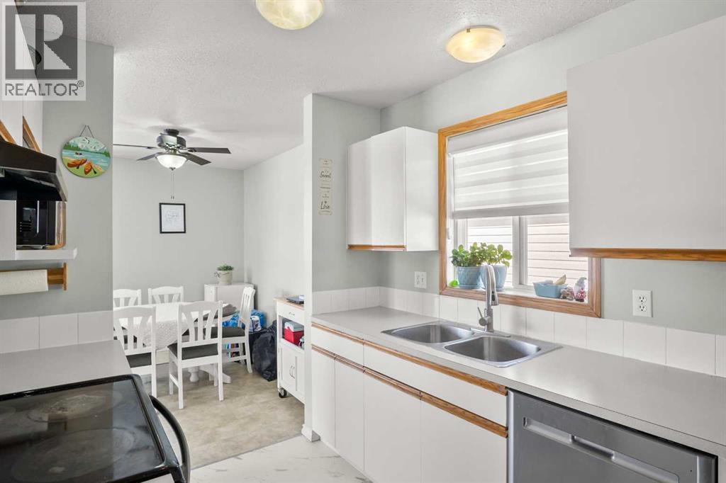 75 Southridge Crescent, Didsbury, Alberta  T0M 0W0 - Photo 11 - A2297076