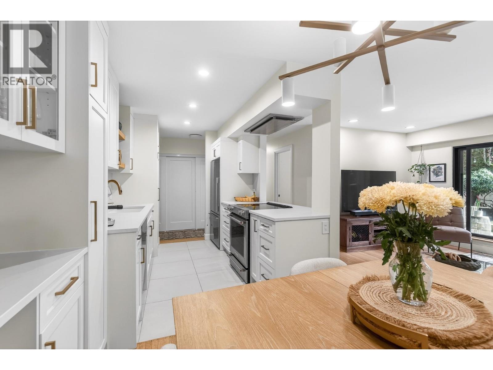 108 1424 Walnut Street, Vancouver, British Columbia  V6J 3R3 - Photo 9 - R3104491