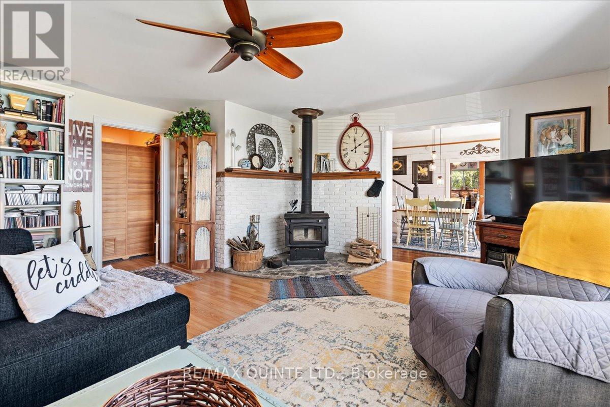 7763 Loyalist Parkway, Greater Napanee, Ontario  K0H 1G0 - Photo 23 - X12937800