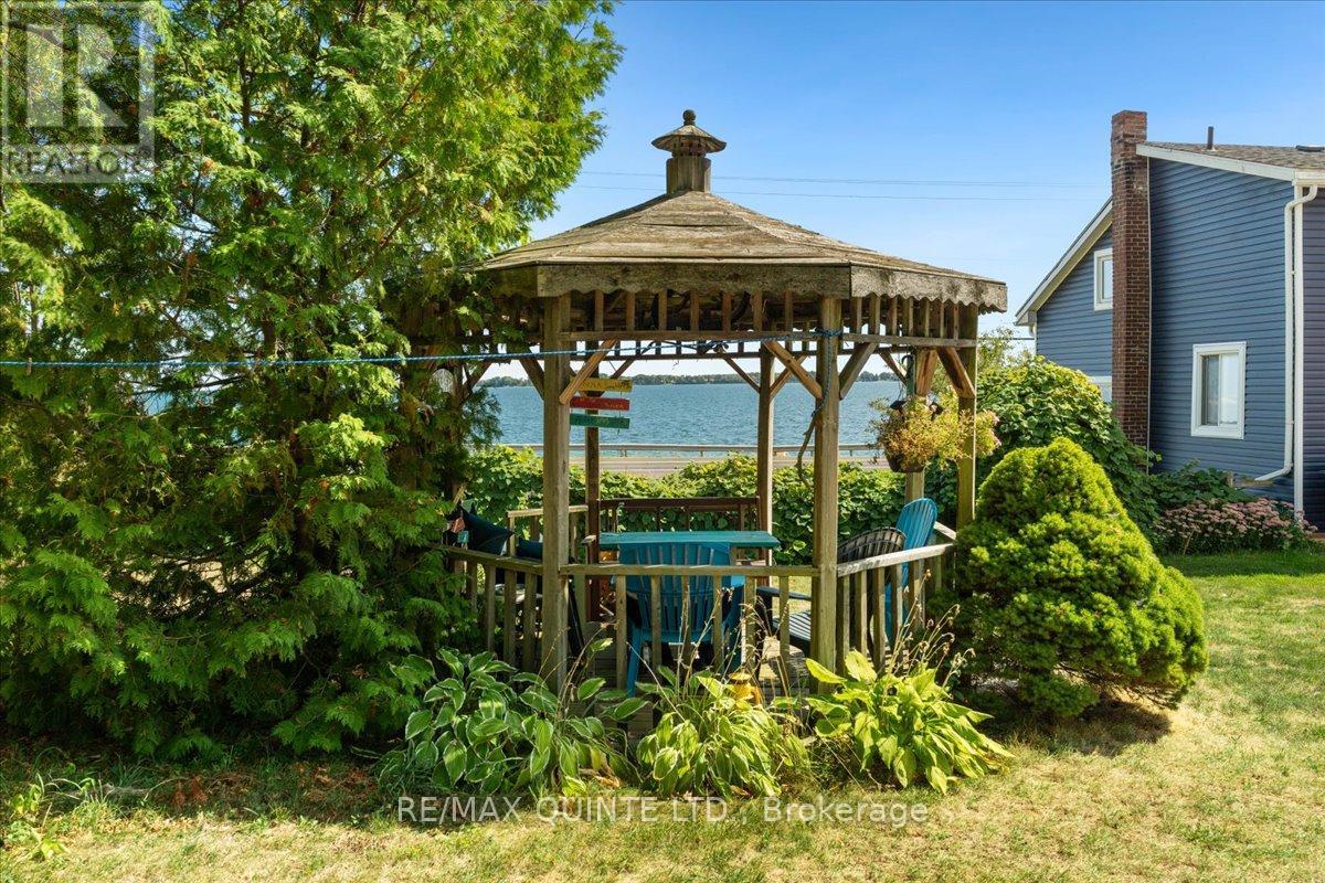 7763 Loyalist Parkway, Greater Napanee, Ontario  K0H 1G0 - Photo 35 - X12937800