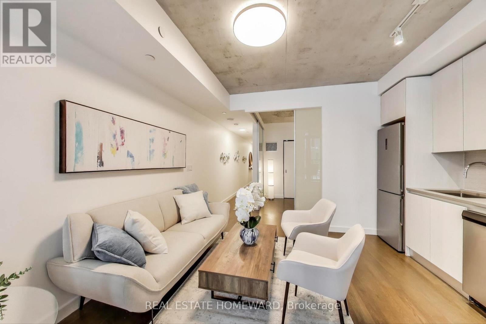 320 - 111 Bathurst Street, Toronto, Ontario  M5V 2P9 - Photo 3 - C12937816