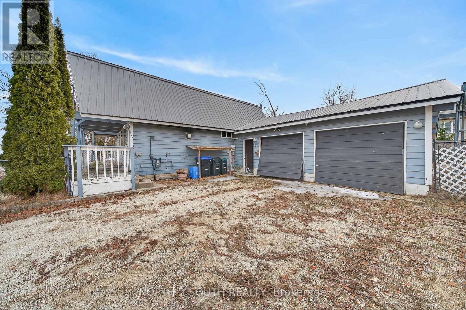 13 Bayview Avenue, Wasaga Beach, Ontario  L9Z 2Y6 - Photo 5 - S12934326