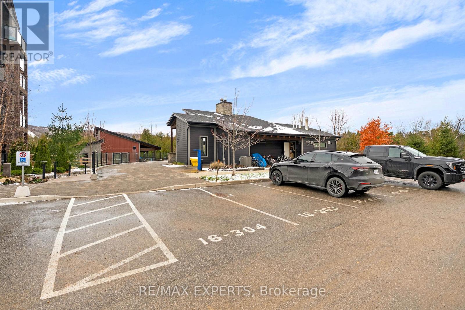 101 - 22 Beckwith Lane, Blue Mountains, Ontario  L9Y 3B6 - Photo 30 - X12937574