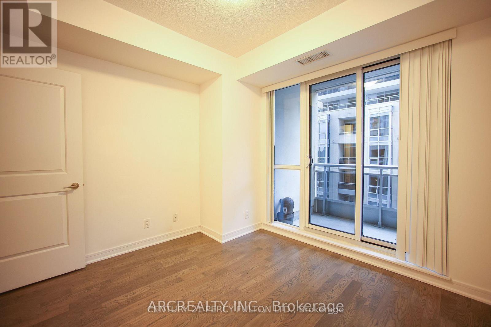 512 - 9205 Yonge St Avenue, Richmond Hill, Ontario  L4C 1V5 - Photo 14 - N12937804