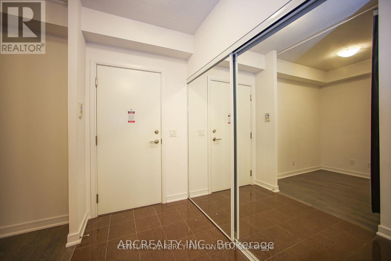 512 - 9205 Yonge St Avenue, Richmond Hill, Ontario  L4C 1V5 - Photo 8 - N12937804