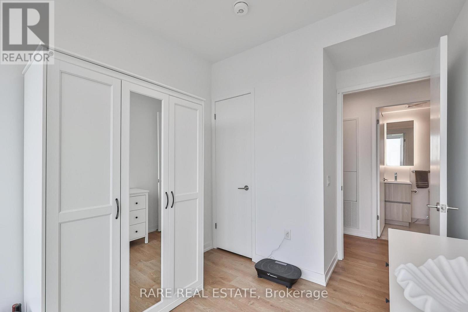 717 - 251 Masonry Way, Mississauga, Ontario  L5H 0B2 - Photo 8 - W12937794