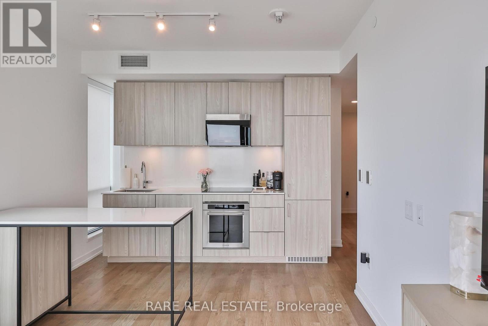 717 - 251 Masonry Way, Mississauga, Ontario  L5H 0B2 - Photo 9 - W12937794