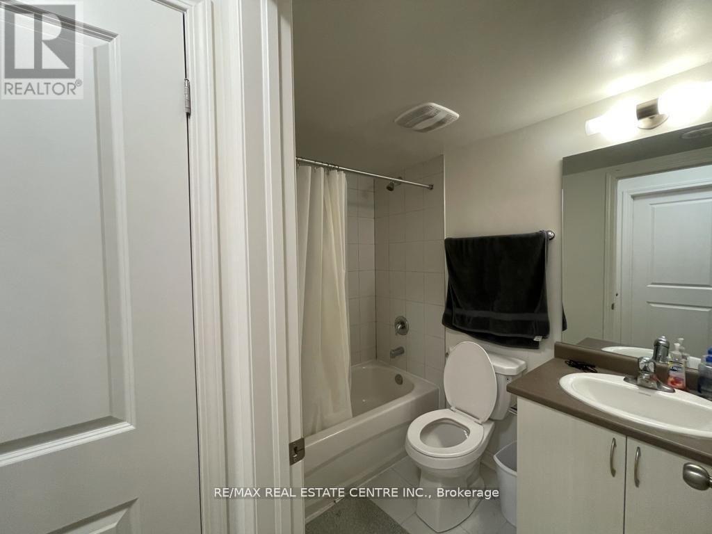 4 - 2285 Mcnab Lane, Mississauga, Ontario  L5J 0B3 - Photo 12 - W12937798