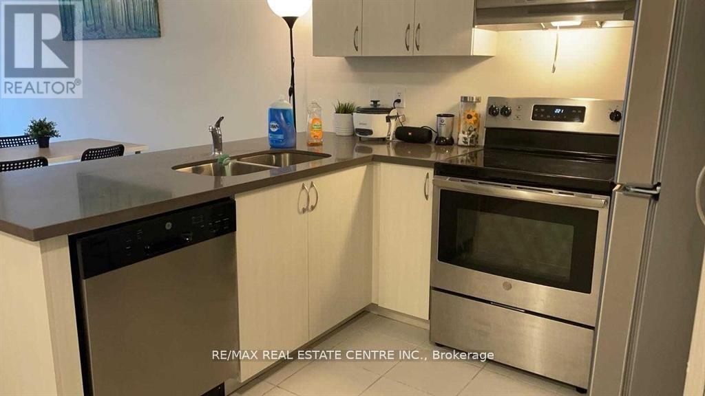 4 - 2285 Mcnab Lane, Mississauga, Ontario  L5J 0B3 - Photo 4 - W12937798