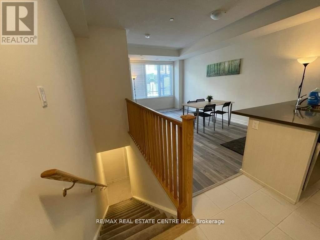 4 - 2285 Mcnab Lane, Mississauga, Ontario  L5J 0B3 - Photo 5 - W12937798