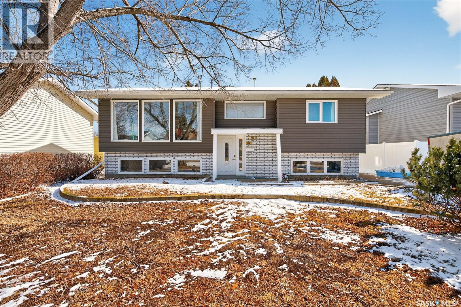 1321 Prince CRESCENT, Moose Jaw, Saskatchewan