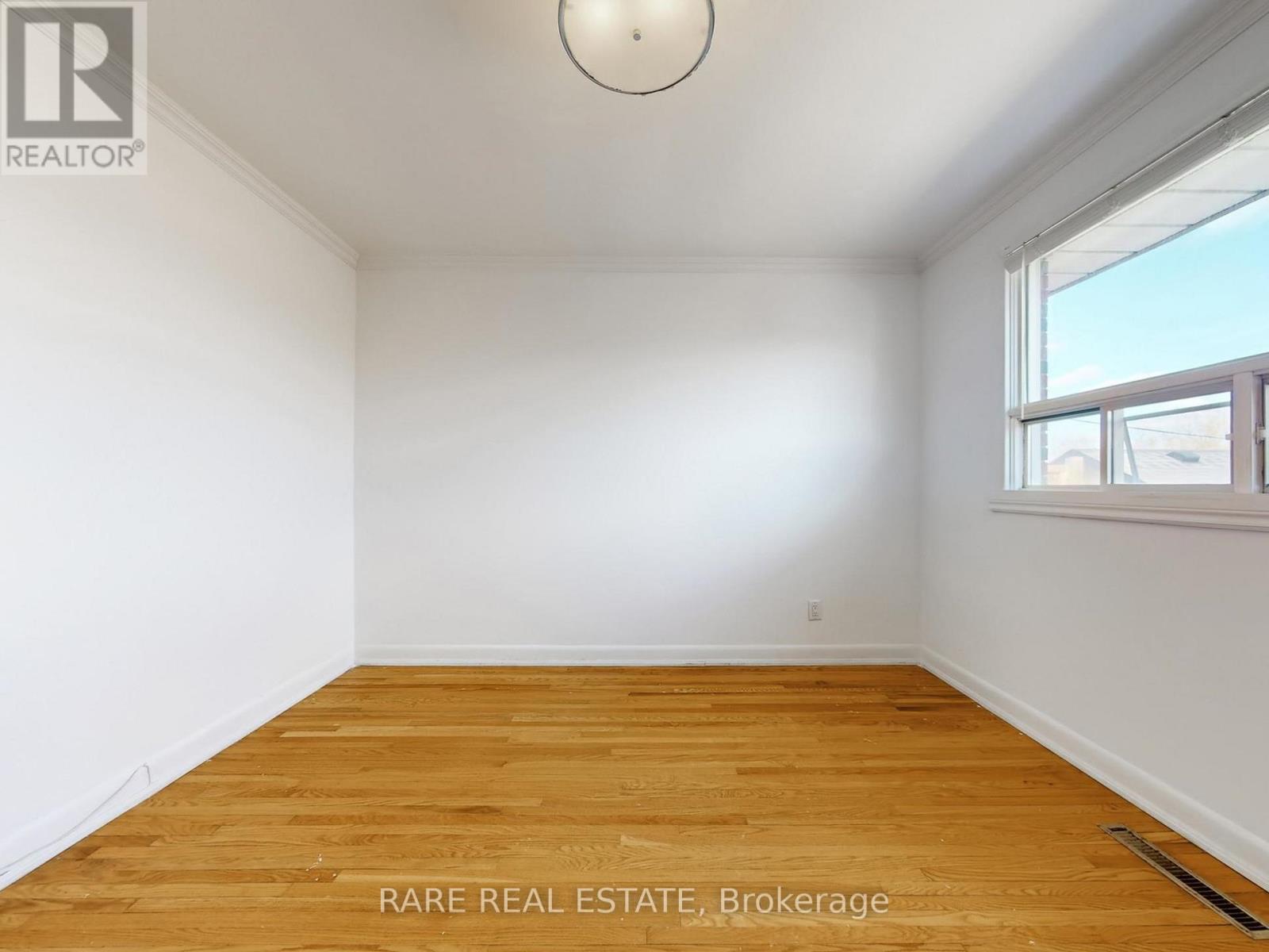 Main - 359 East 42nd Street, Hamilton, Ontario  L8T 3A6 - Photo 14 - X12937808