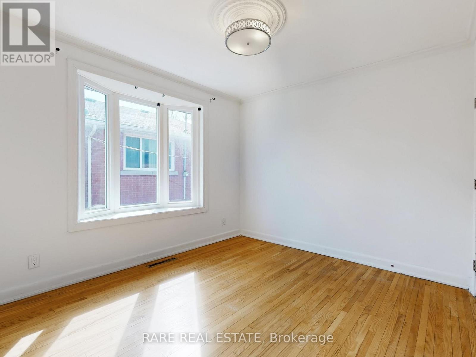 Main - 359 East 42nd Street, Hamilton, Ontario  L8T 3A6 - Photo 17 - X12937808