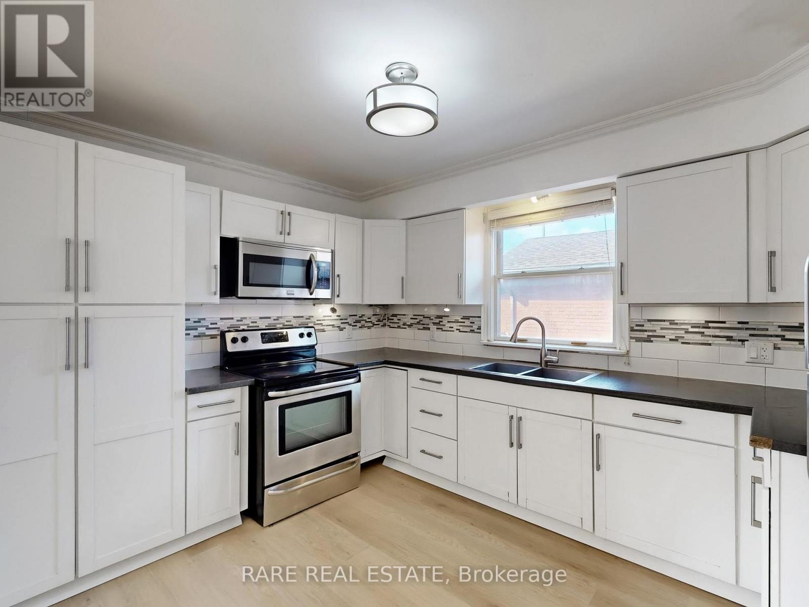 Main - 359 East 42nd Street, Hamilton, Ontario  L8T 3A6 - Photo 7 - X12937808