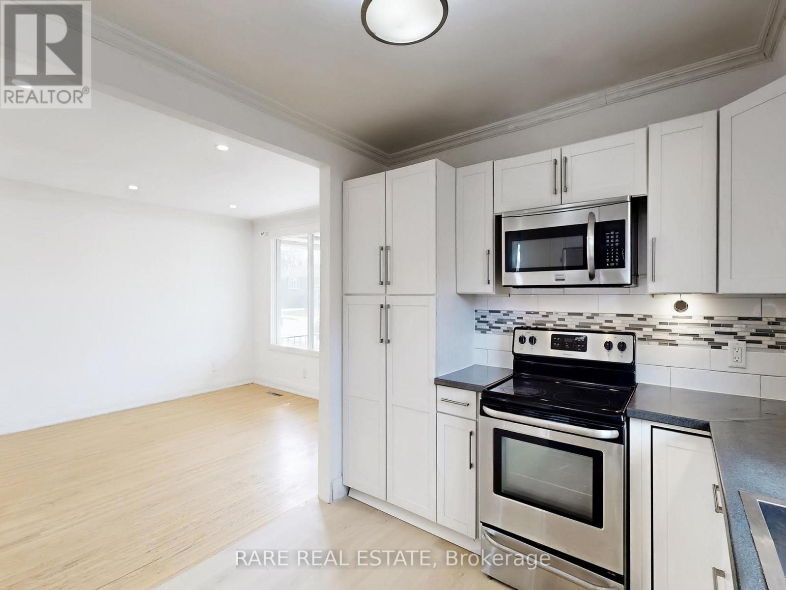 Main - 359 East 42nd Street, Hamilton, Ontario  L8T 3A6 - Photo 9 - X12937808