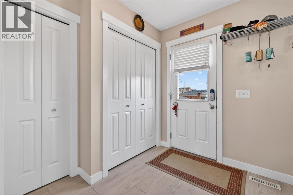 203 Fireside Parkway, Cochrane, Alberta  T4C 0V8 - Photo 10 - A2296249