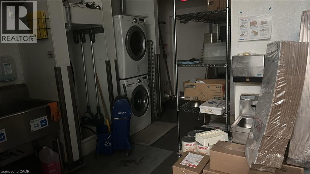 668 Erb Street, Waterloo, Ontario  N2T 2Z7 - Photo 17 - 40815440