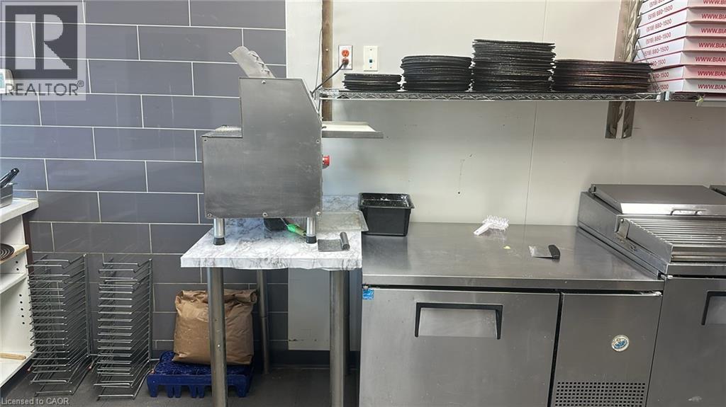 668 Erb Street, Waterloo, Ontario  N2T 2Z7 - Photo 4 - 40815440