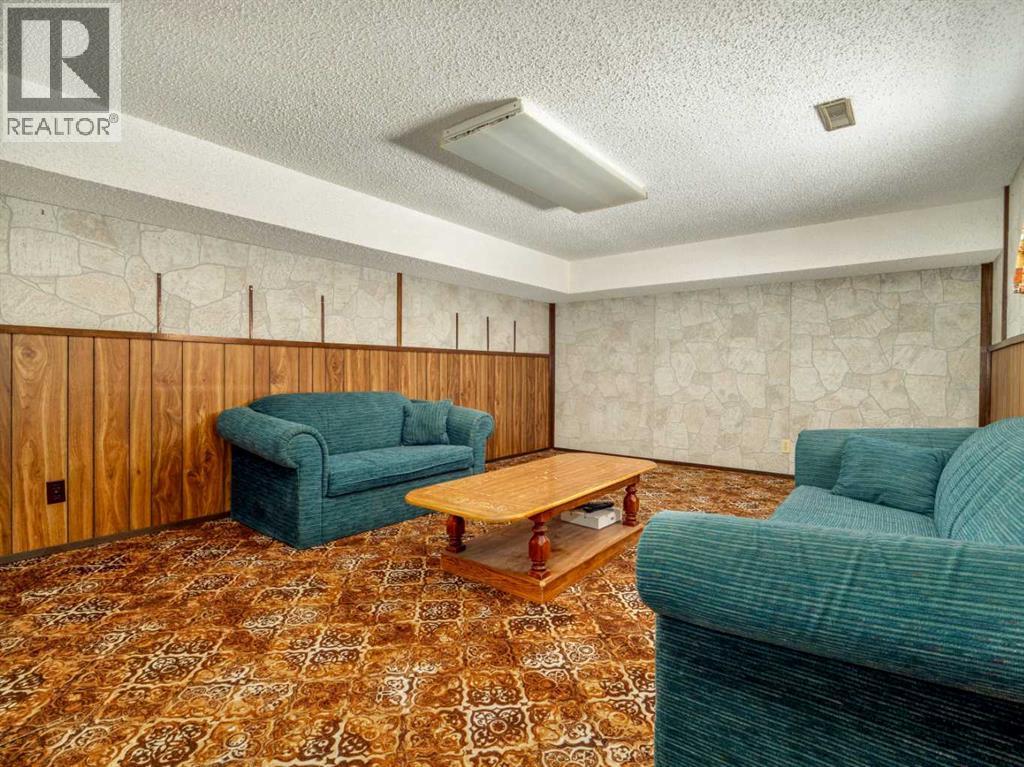 146 Oxford Road W, Lethbridge, Alberta  T1K 4V4 - Photo 29 - A2283846