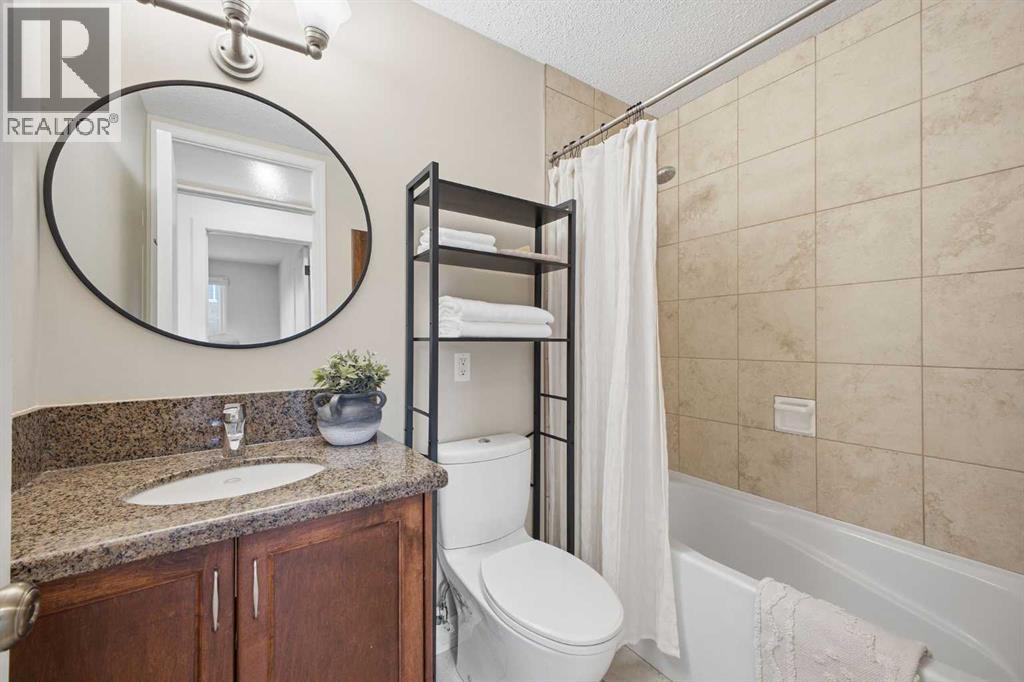 36 Lake Adams Place Se, Calgary, Alberta  T2J 3S8 - Photo 27 - A2291814