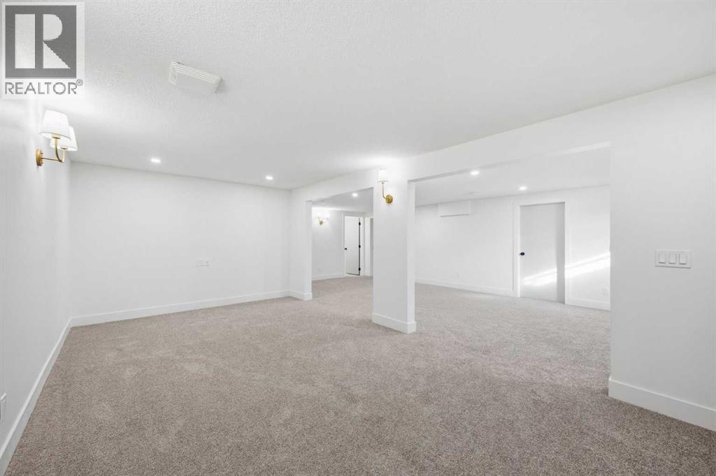 36 Lake Adams Place Se, Calgary, Alberta  T2J 3S8 - Photo 31 - A2291814