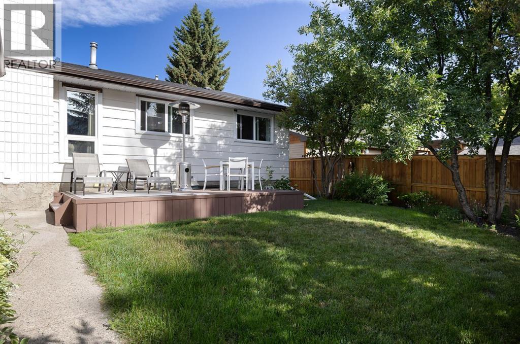 36 Lake Adams Place Se, Calgary, Alberta  T2J 3S8 - Photo 37 - A2291814