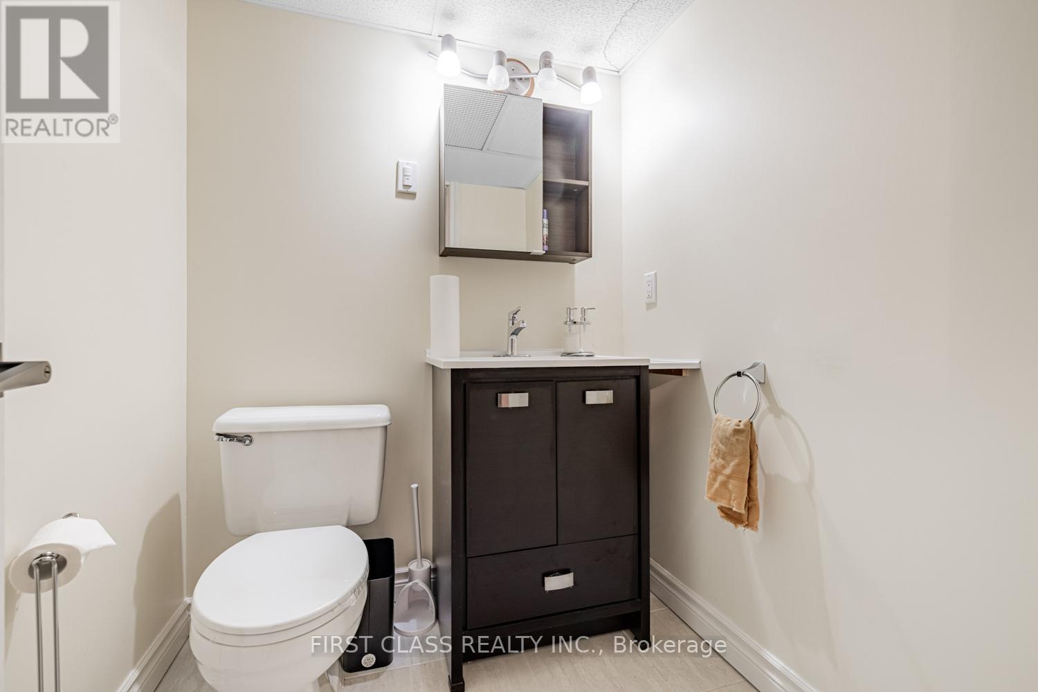 220 Timpson Drive, Aurora, Ontario  L4G 5M7 - Photo 27 - N12937824