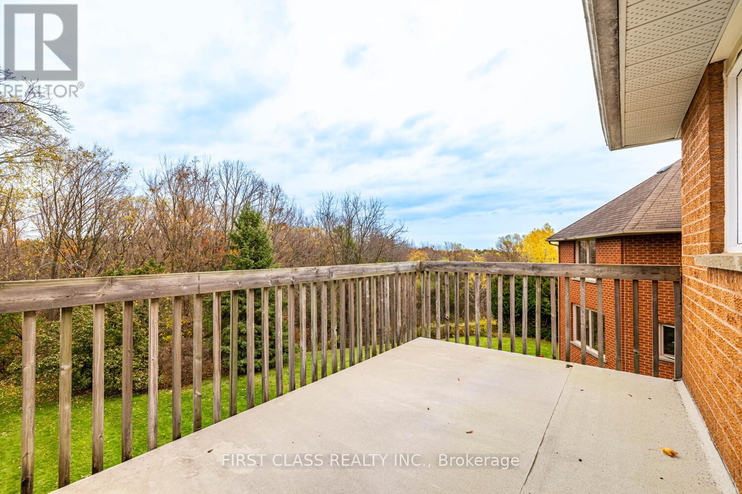 220 Timpson Drive, Aurora, Ontario  L4G 5M7 - Photo 31 - N12937824