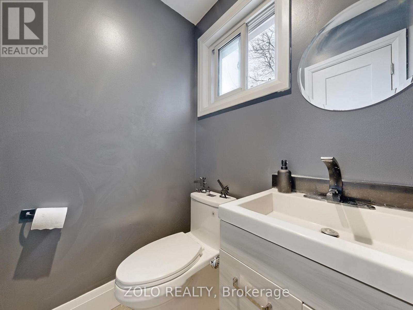 226 Thoms Crescent, Newmarket, Ontario  L3Y 1E1 - Photo 19 - N12937834