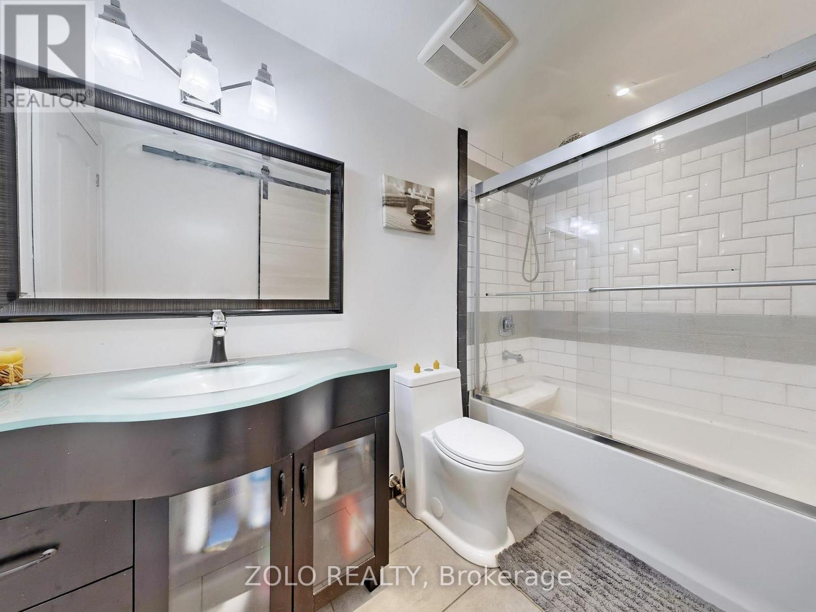 226 Thoms Crescent, Newmarket, Ontario  L3Y 1E1 - Photo 34 - N12937834