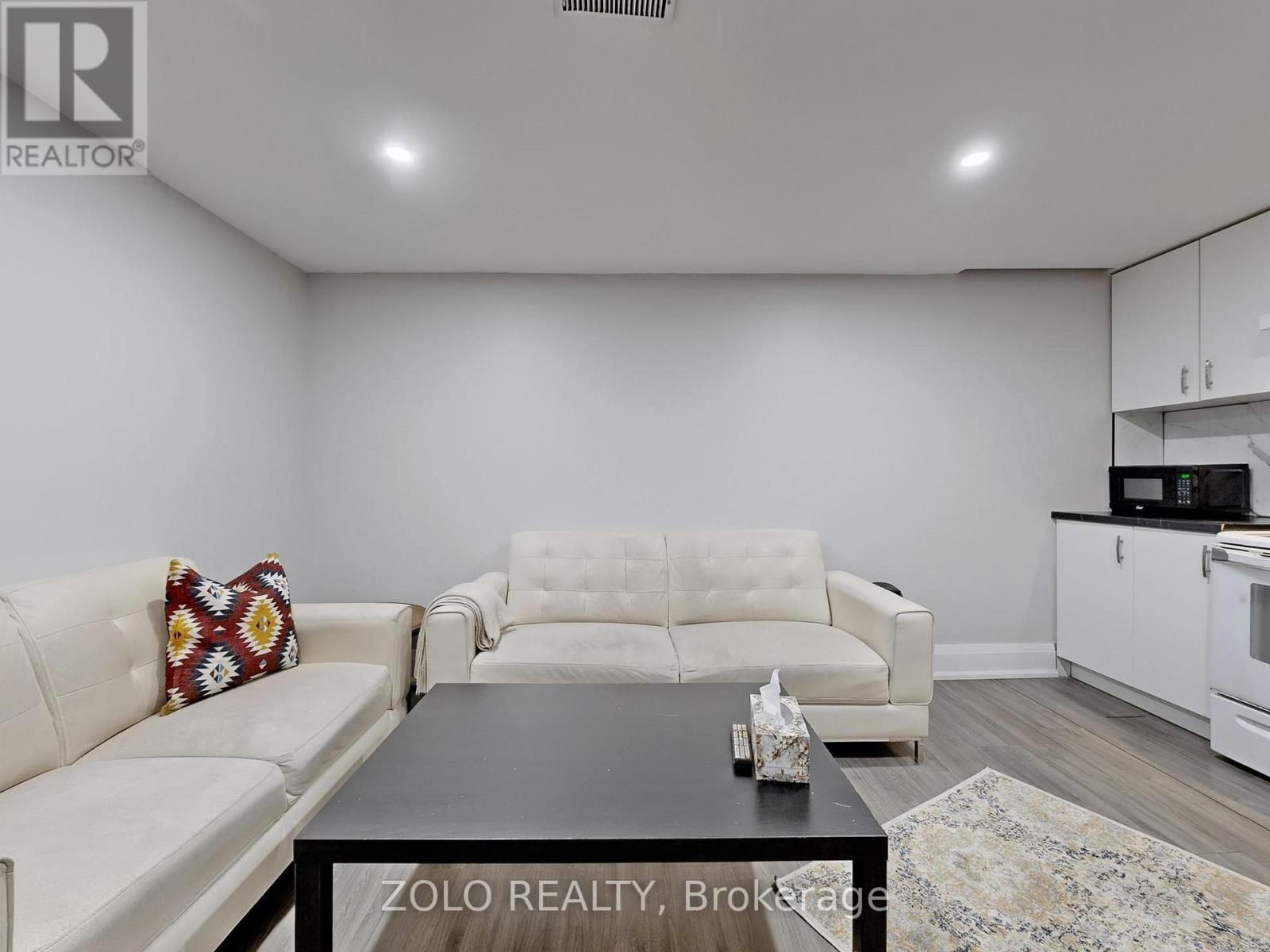 226 Thoms Crescent, Newmarket, Ontario  L3Y 1E1 - Photo 38 - N12937834