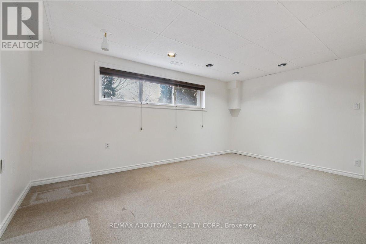 25 Bannisdale Way, Hamilton, Ontario  L0R 1H2 - Photo 34 - X12927842