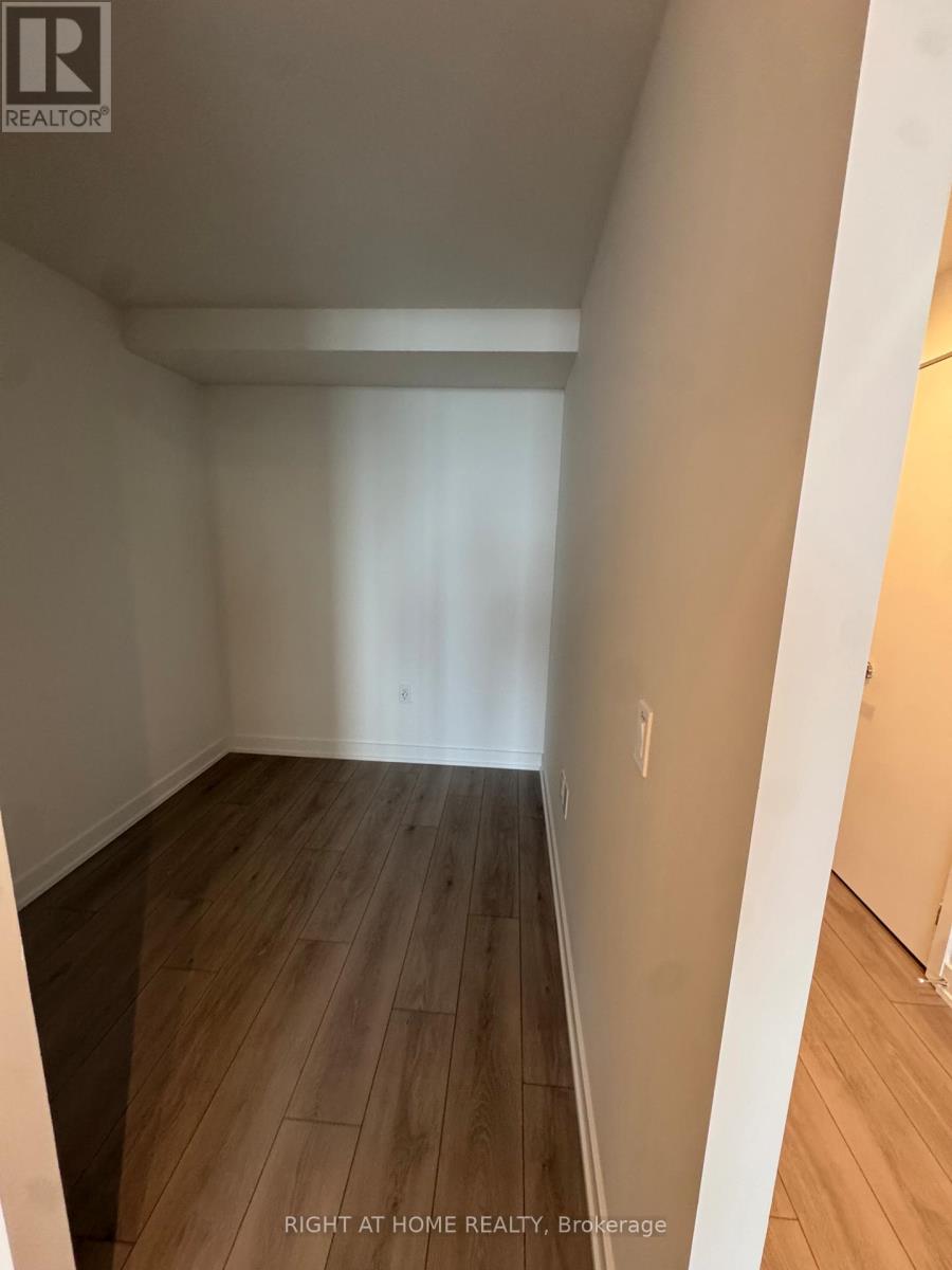 1512 - 1 Fairview Road E, Mississauga, Ontario  L6A 4C6 - Photo 17 - W12937828