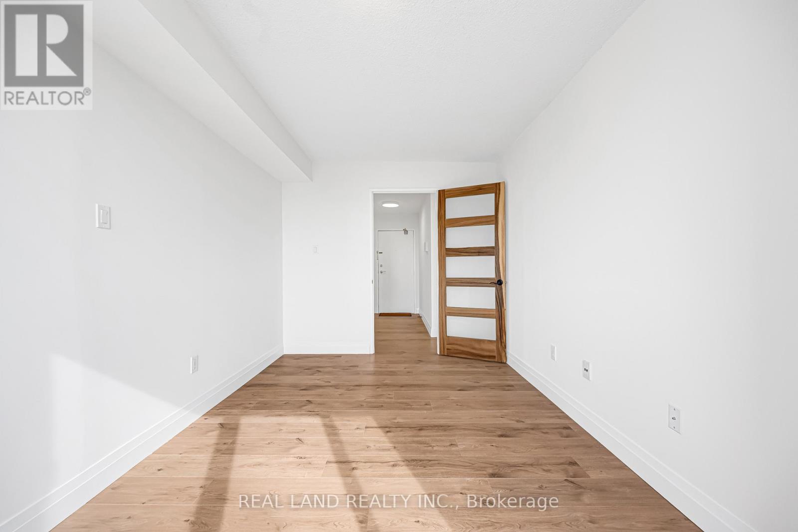 1901 - 50 Elm Drive E, Mississauga, Ontario  L5A 3X2 - Photo 16 - W12937844