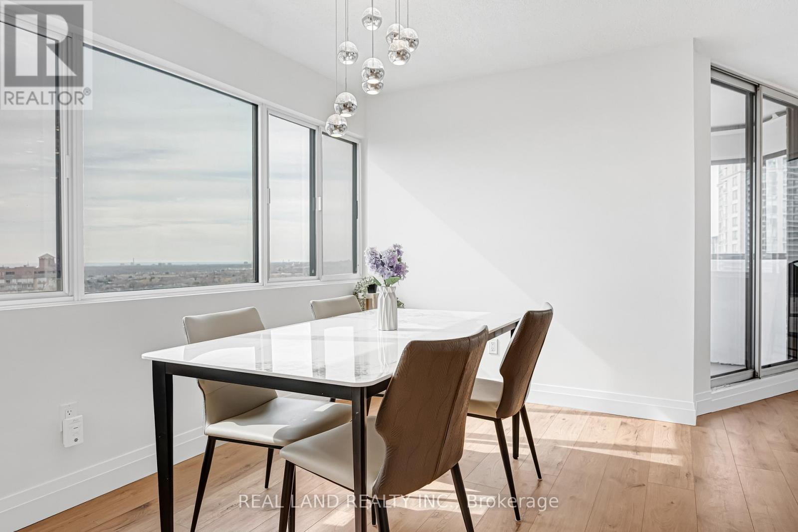 1901 - 50 Elm Drive E, Mississauga, Ontario  L5A 3X2 - Photo 5 - W12937844