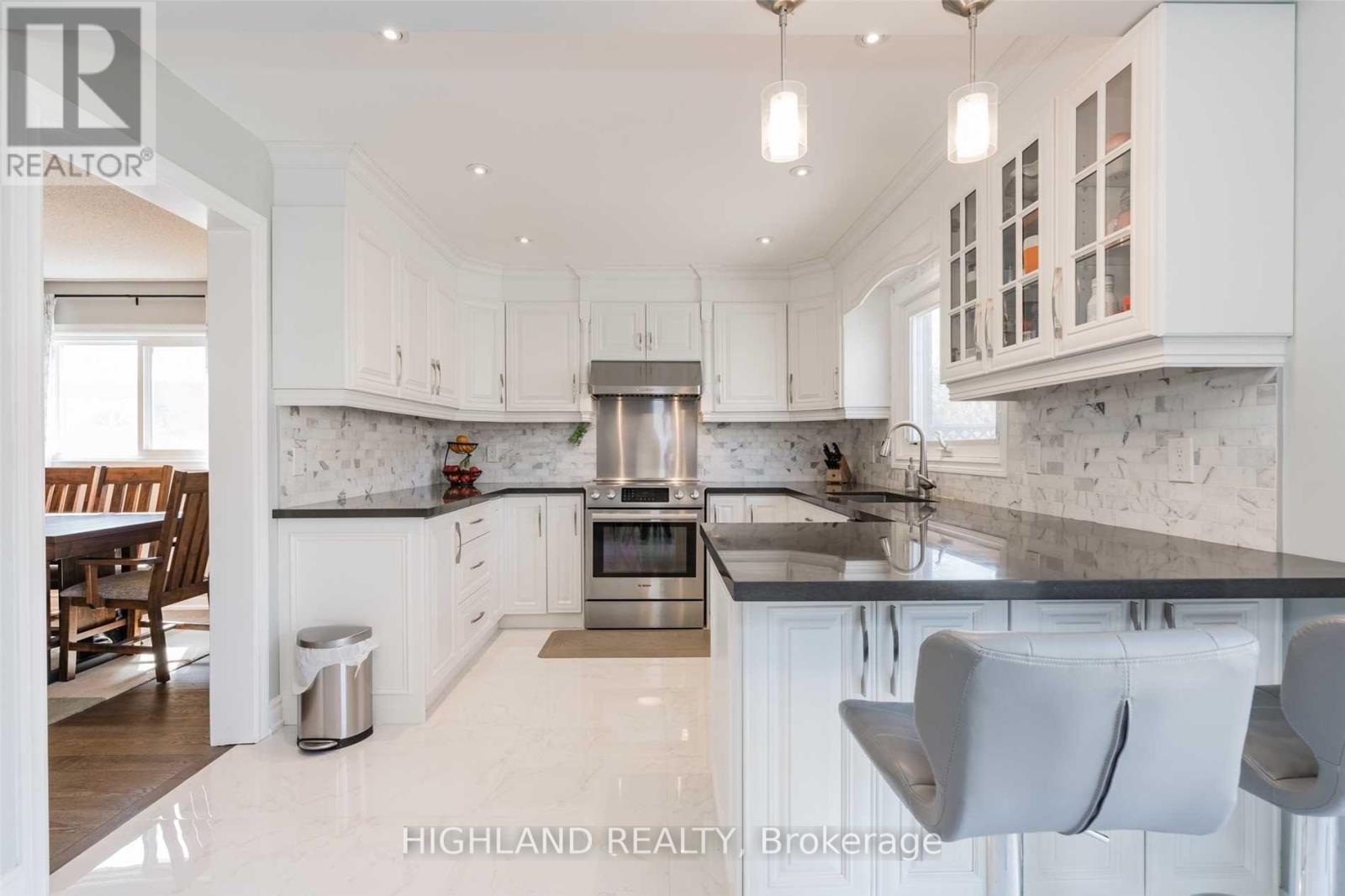 2325 Credit Valley Road, Mississauga, Ontario  L5M 4L5 - Photo 9 - W12937852