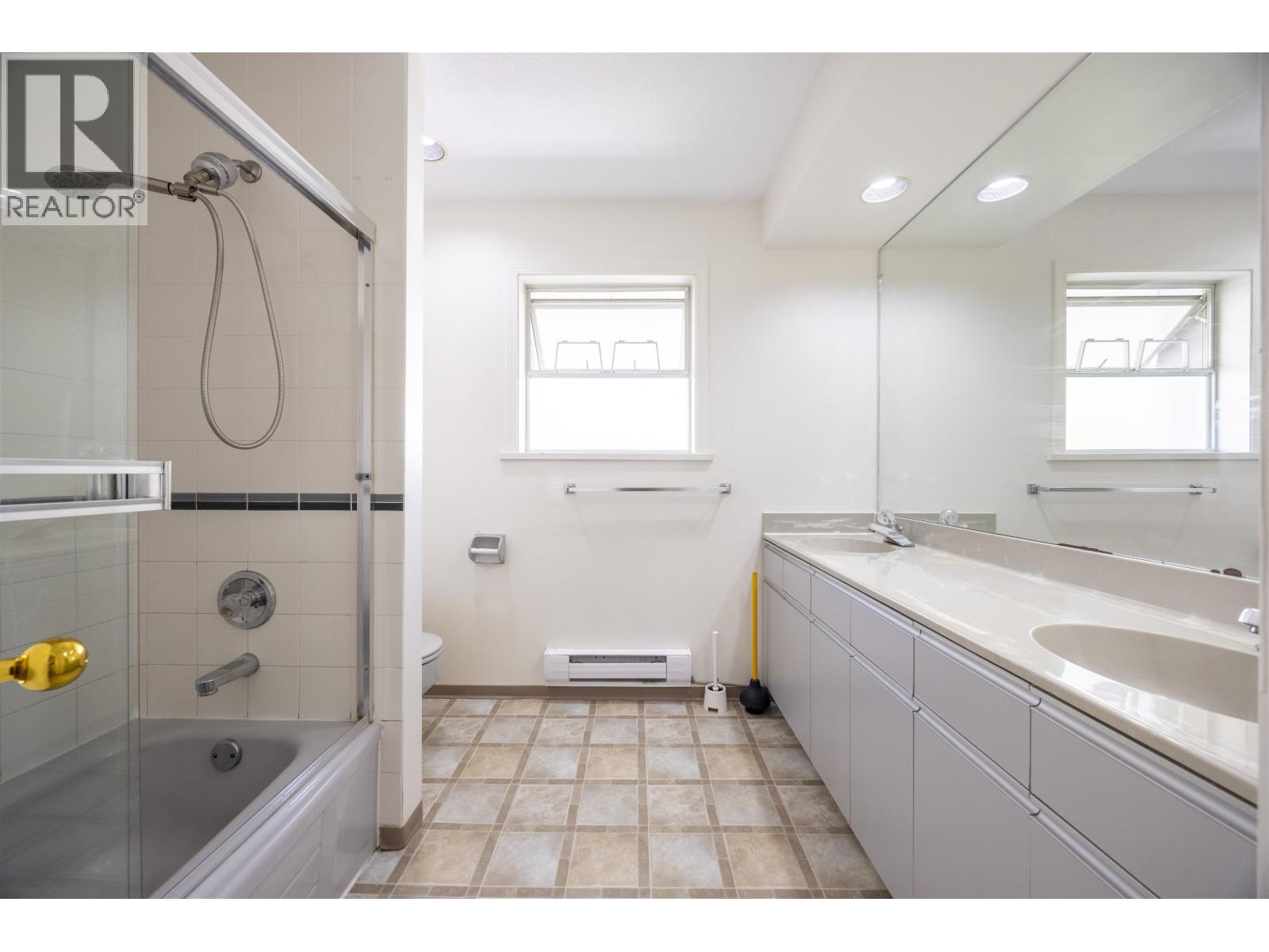 2063 W 47th Avenue, Vancouver, British Columbia  V6M 2M5 - Photo 28 - R3105132