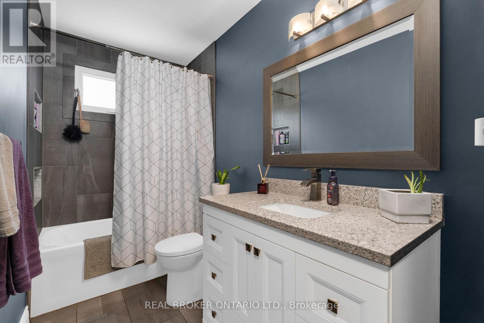 213 Centre Street, Essa, Ontario  L0M 1B0 - Photo 25 - N12931446