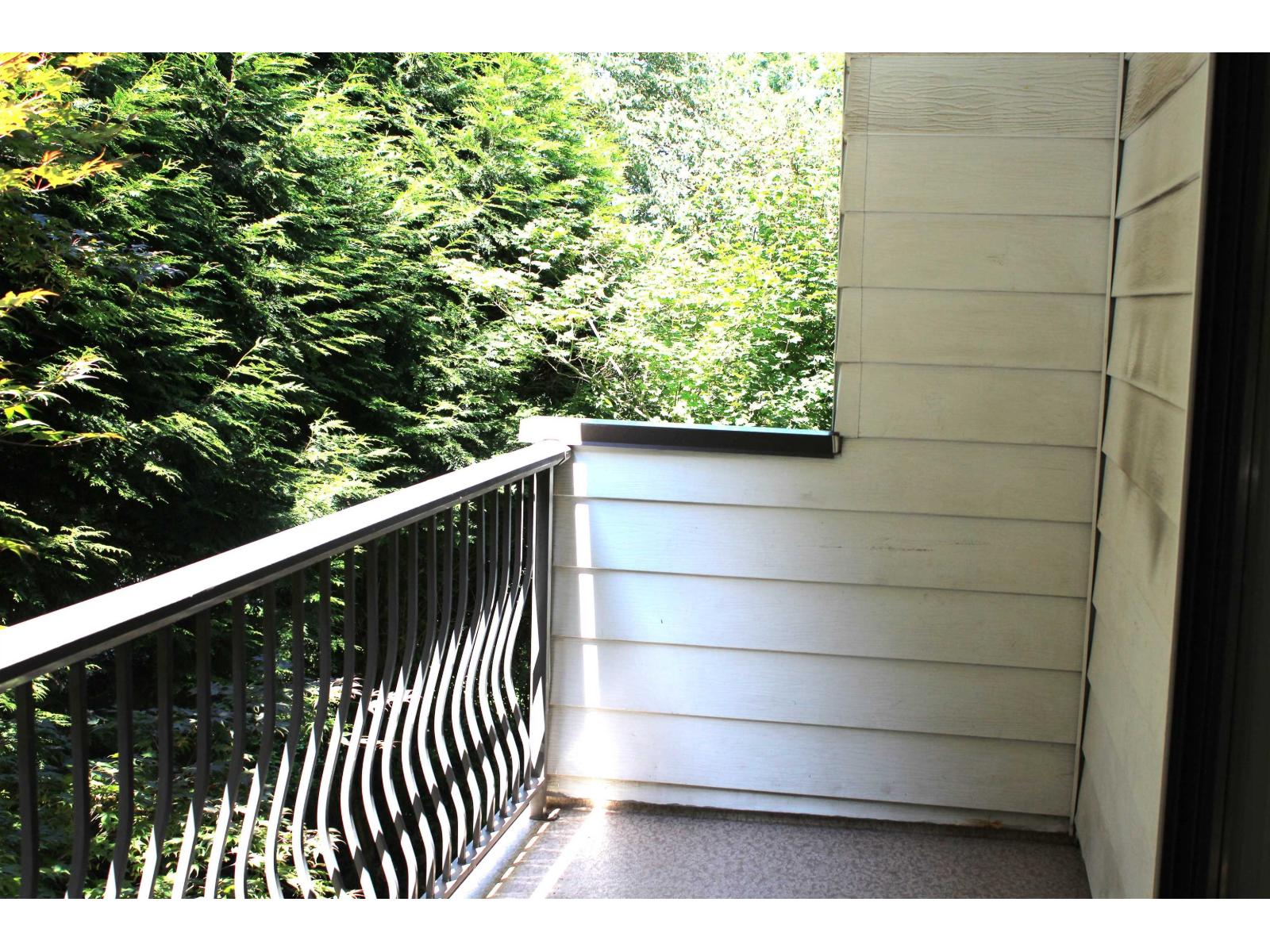 208 7473 140 Street, Surrey, British Columbia V3W 6G5 - Photo 9 - R3104252