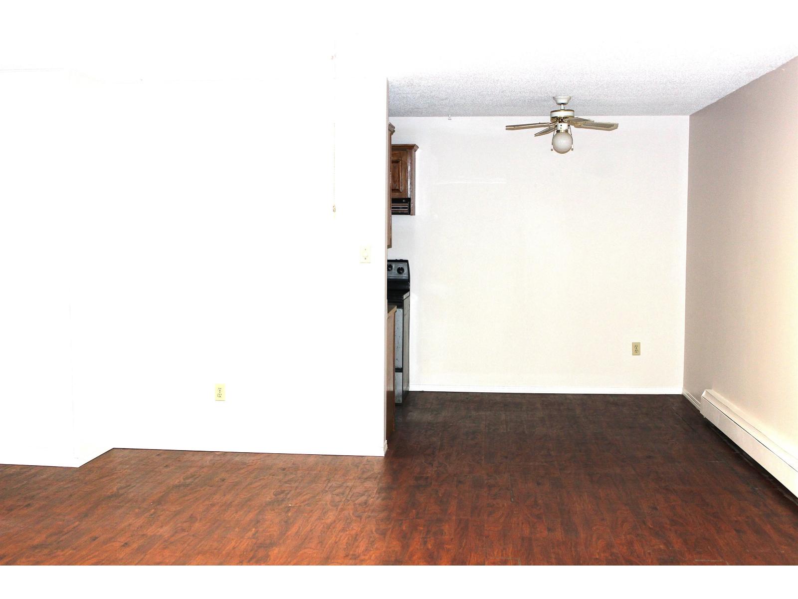 208 7473 140 Street, Surrey, British Columbia V3W 6G5 - Photo 4 - R3104252