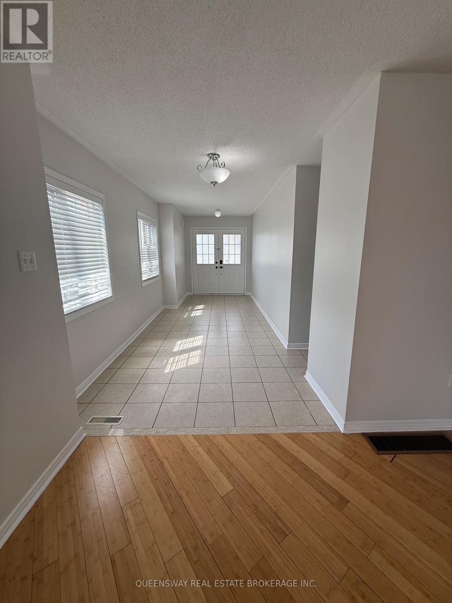 Upper - 514 Candlestick Circle, Mississauga, Ontario  L4Z 0B2 - Photo 7 - W12776940