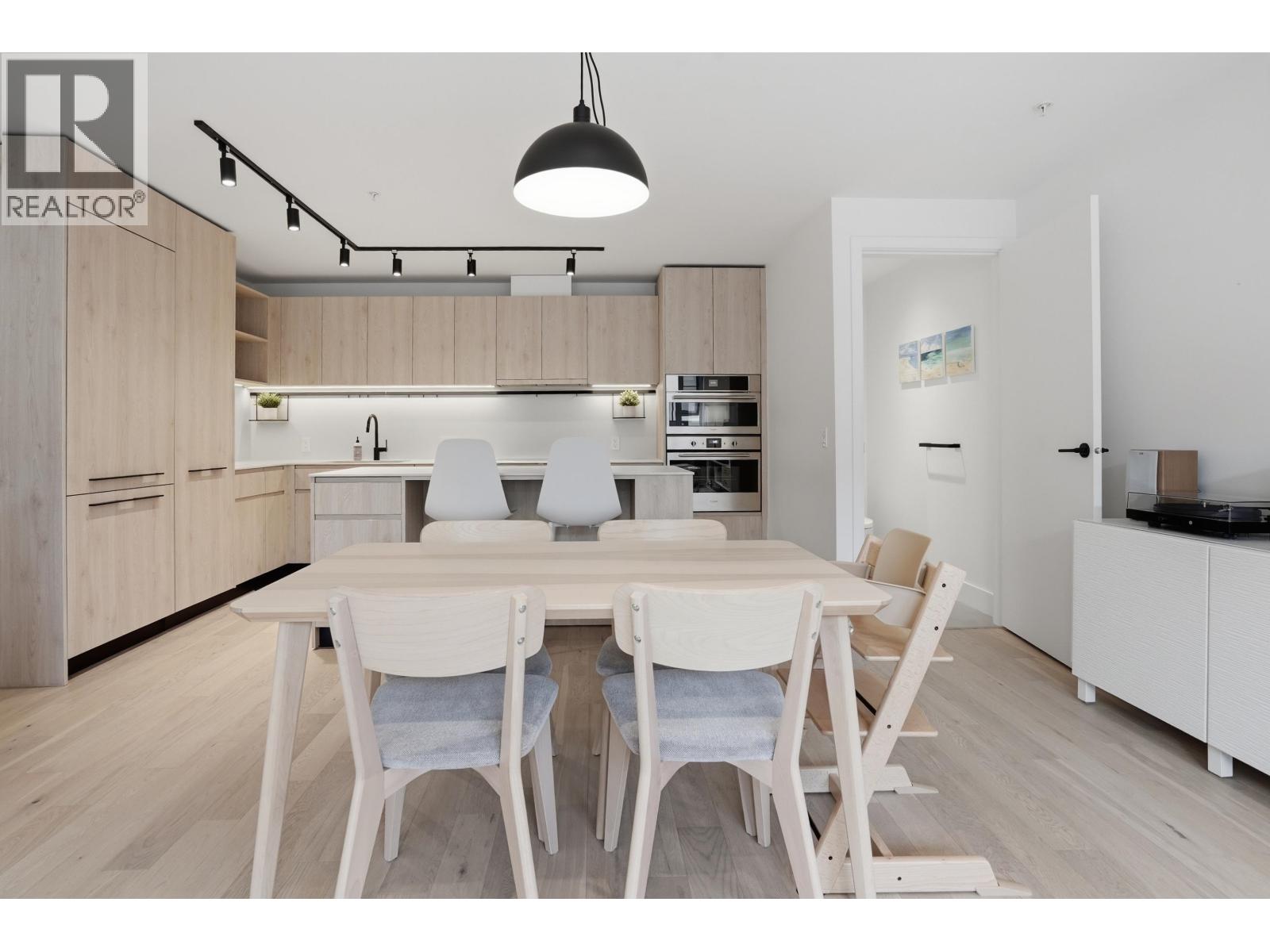 3960 Dumfries Street, Vancouver, British Columbia V5N 0J1 - Photo 5 - R3105106